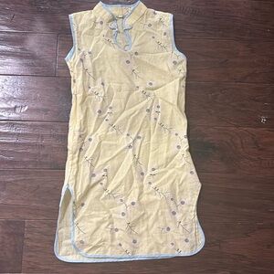 Size 5 to 7 girls, yellow, authentic Asian dress
